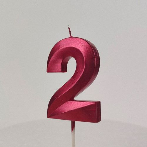 Свеча цифра "2", красная Свеча цифра "2", красная